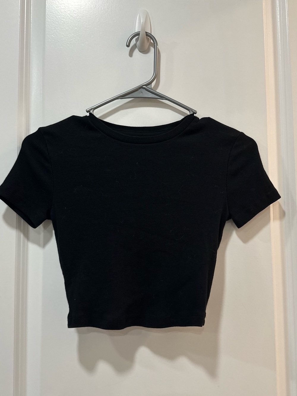 Black Short Sleeve Crop Top